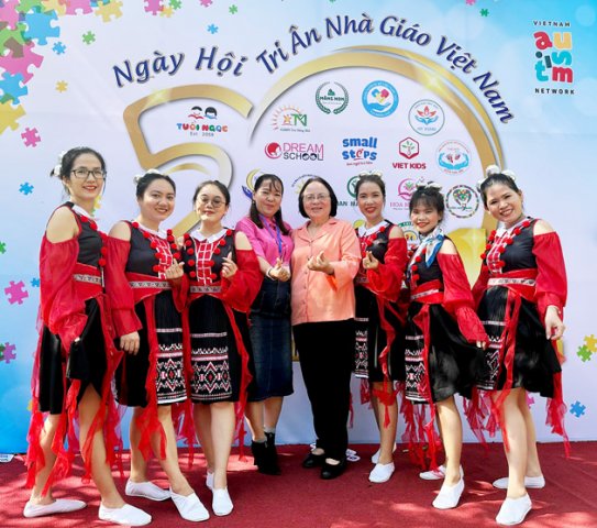 Nhà Giáo Việt Nam